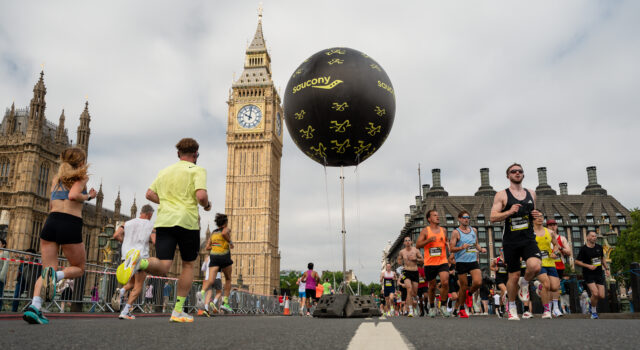 Saucony London 10k: Race info Runners running towards and away from Big Ben/Elizabeth Tower